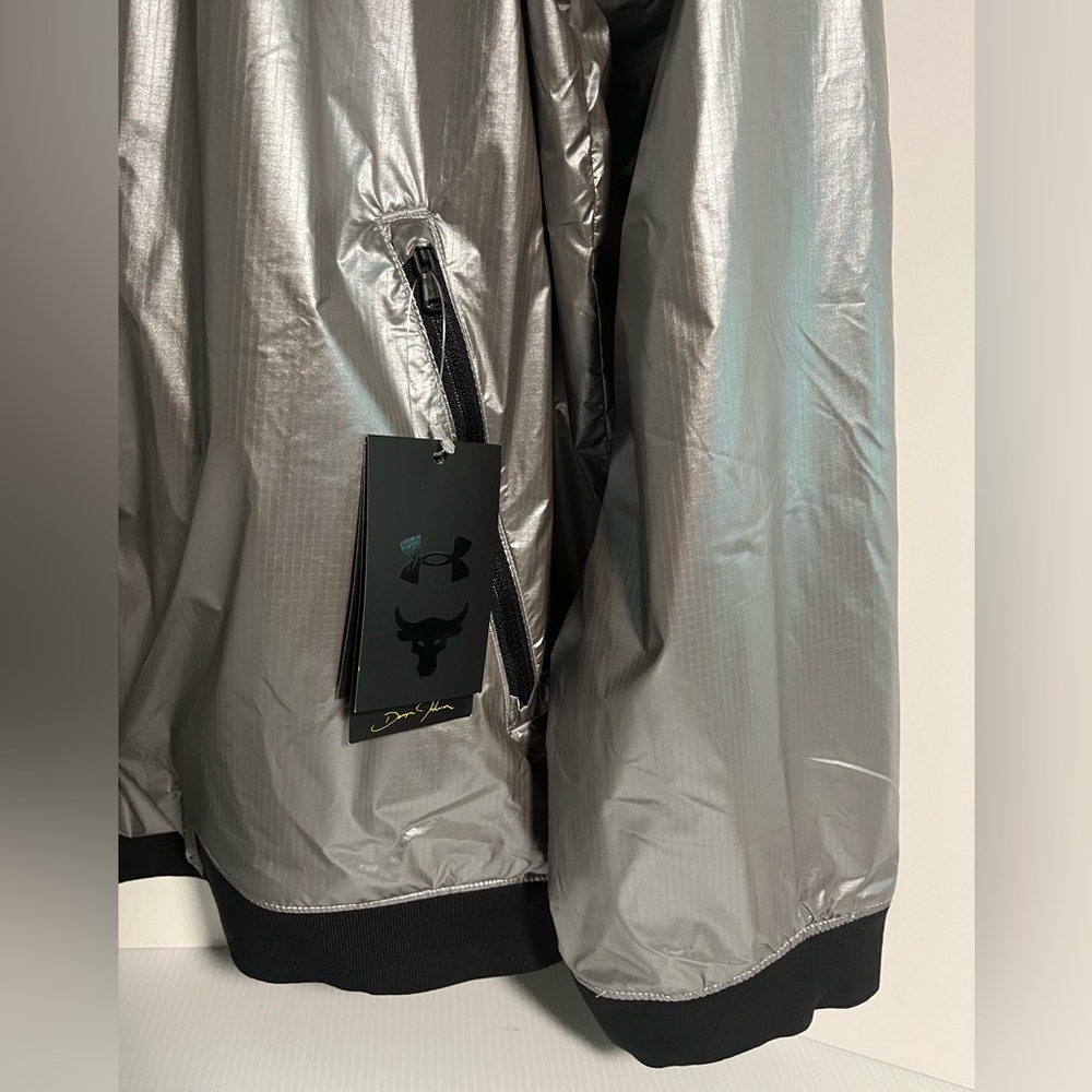 Underarmour Project Rock Disrupt Graphic Ripstop Nylon Fully Lined Bomber Jkt - Picture 10 of 16